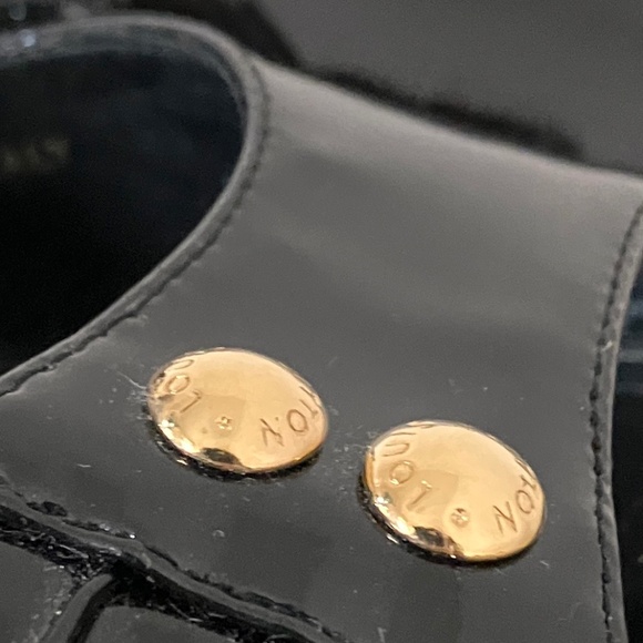 LOUIS VUITTON PATENT LEATHER WEDGES - Picture 2 of 15